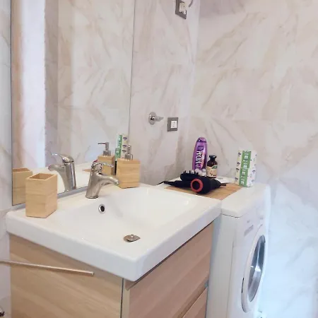 Behome Holidays Bolonia