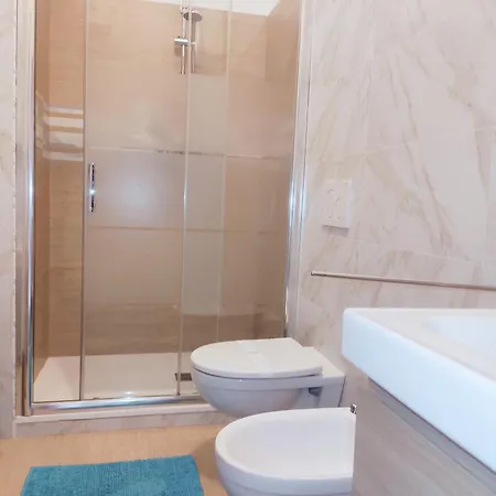 Behome Holidays Apartment *